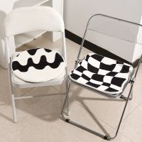 Black and White Checkered Cushion Korean Faux Cashmere Cushion Chair Car Mats Home Decoration Cushion As A Gift To Friends 쿠션