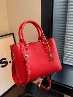 High-End Textured Red Bag For Women 2023 New Versatile Large-Capacity Handbag Wedding Bride Crossbody Bag