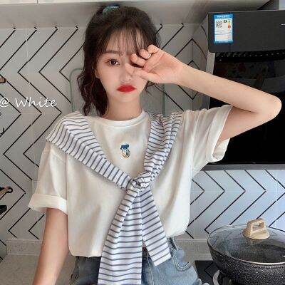 Niche design fake two-piece striped shawl short sleeve T-shirt womens fashion Korean version ins su小众设计感假两件条纹披肩短袖T恤女潮韩版ins超火网红宽松上衣服8.1