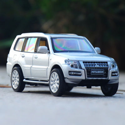 1:32 Mitsubishi PAJERO Alloy Car Model Diecast Metal Toy Off-road Vehicles Car Model Simulation Sound Light Collection Kids Gift