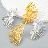 【YF】⊕☁❉  Shaped Earrings Ins Wind Fold Metal New In