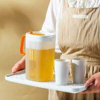 Plastic Water Jug with Handle High Capacity Water Bottle Portable Kettle Drink Container Lemonade Dispenser Clear Water Bottle