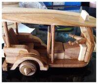 ของเล่น รถตุ๊กตุ๊กWooden Toy โมเดล งานแฮนด์เมด ทำด้วยไม้สัก เหมาะสำหรับของขวัญหรือของโชว์ประดับ บ้าน ให้ดูเป็นเอกลักษณ์