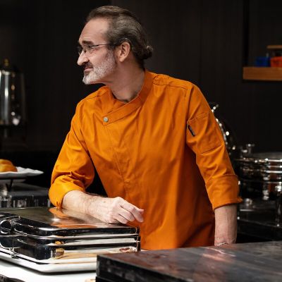 ชุดยูนิฟอร์มแขนยาวสำหรับใช้ในครัว C093ชุดพนักงานเสิร์ฟโรงแรมเสื้อผ้าพ่อครัวเสื้อผ้าร้านอาหารเบเกอรี่ชุดเสื้อคลุมพ่อครัวซูชิ