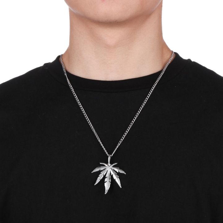 jdy6h-1pcs-fashion-maple-leaf-necklace-titanium-steel-hemp-leaf-pendant-glittery-charm-chain-gift-jewelry-hip-hop-jewelry-accessori