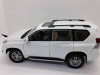 Toyota LAND CRUISER PRADO  1:18 โมเดลรถยนต์ ของเล่นลูก ของสะสม แบบจำลองรถเหล็กเสมือนจริง (มีกล่อง) (เก็บคูปองส่งฟรี หรือเก็บคูปองใช้ส่วนลดค่าจัดส่งได้ค่ะ)