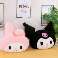 หมอนรูปแมวน่ารัก Sanrio Plushie Kt หมอน Kuromi น่ารัก Sanrio อุปกรณ์ตกแต่งรถเบาะรองคอที่พิงศีรษะเบาะนั่ง