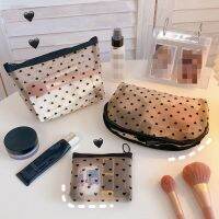 1ชิ้น Tas Kosmetik หัวใจใสสำหรับผู้ชายผู้หญิงผู้ชายที่จำเป็นสำหรับการเดินทางขนาดเล็กแฟชั่นตาข่ายขนาดใหญ่กระเป๋ากระเป๋าใส่เครื่องอาบน้ำแต่งหน้า