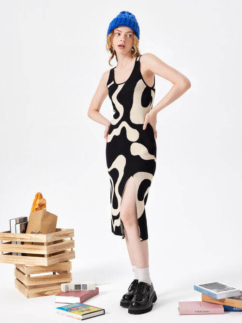 Cider Everyday Illusion Psychedelic Swirl Knit Midi Dress เดรสแขนกุด