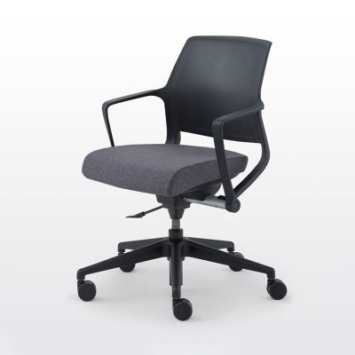 modernform เก้าอี้สำนักงาน รุ่น U40 เฟรมดำ พนักดำ และเบาะหุ้มผ้าเทาเข้ม ขาไนลอน