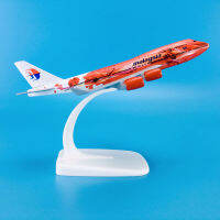 ABaza ขายร้อนสังกะสี Ally วัสดุ1:440 16ซม. เครื่องบินรุ่น Aircrafts โบอิ้ง B747-400มาเลเซียดอกไม้สีแดงเครื่องบิน ModelM