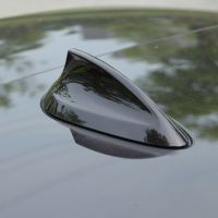 Universal Car Shark Fin Antenna Auto Radio Signal Aerials Roof Antennas for BMW/Toyota/Hyundai/VW/Kia/Nissan Car Styling