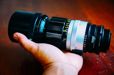 (For Olympus Panasonic Mirrorless ทุกรุ่น)เลนส์มือหมุน ละลายหลัง รูรับแสงกว้าง Nikon 300mm F4.5 Serial 447309