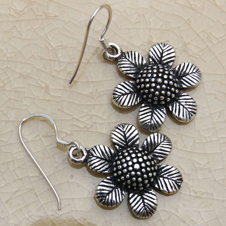 sunflower-nice-earrings-925-sterling-silver-thai-handmade-สวยงามไทยตำหูดอกทานตะวันงานฝีมือสวยของฝากที่มีคุณค่าของฝากถูกใจน่ารัก