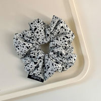 Tuulee Scrunchie โดนัทมัดผม ลายขาวดำ โดนัทมัดผมเกาหลี แฮนด์เมด เกรดพรีเมียม ยางรัดผม