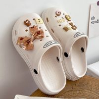 Fashion Hole Shoes Girl Beach Slippers 2023 New Cute Sandals Thick Bottom Non-slip Shoes Soft Bottom EVA Summer Women Slippers