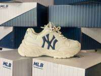 MLB รองเท้าผ้าใบสีเบจ UNISEX