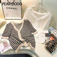 PEAR DODO เสื้อยืดแขนสั้นคอวีเสื้อคาร์ดิแกนแบบถักกลวงผ้าไอซ์ซิลค์ลายทางแบบเกาหลี