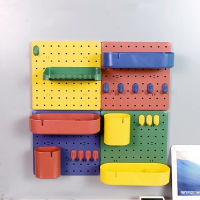 Pegboard ที่วางของติดผนัง กล่องเก็บของแบบติดผนังพร้อมที่แขวนของ กระดานแขวนผนังสำหรับจัดเก็บของพร้อมชุดติดตั้ง (ไม่ต้องเจาะติดตั้ง)