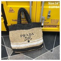 พร้อมส่ง กระเป๋าสะพายไหล่ ขนาด 16นิ้ว  PRADA