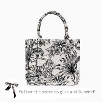 Jacquard Embroidery Tote Bag Luxury Designer Handbag Bags for Women 2021 Brand Shopper Bag Beach Shoulder Bag with short handles