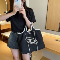 ✼❆ Small fragrance bag 2023 summer new trendy high-end sense color contrast large-capacity chain tote bag shopping bag womens bag