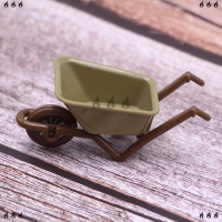 ??? 1PC 1:12ตุ๊กตาขนาดเล็กรถเข็นมินิรถพ่วงฟาร์มเครื่องมือรุ่น Garden Furniture Decor Toy