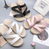 READY STOCK Woman Shoes Summer Beach Thick-Soled Home Non-Slip Bottom Fashion Slippers