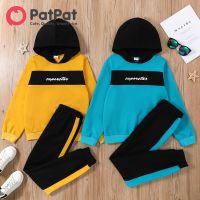 PatPat 2ชิ้นเด็กเด็กจดหมายพิมพ์ Colorblock เสื้อกันหนาวหมวกเสื้อและกางเกงชุดลำลอง