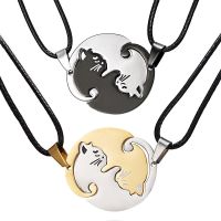 Couple Jewelry Round Broken Heart Hugging Cat Necklace Women Yinyang Stainless Steel Double Color Pendant Splicing Lovers Gifts