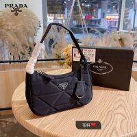 PradaˉArmpit Bag Sportsexy Style Quilted Fabric Womens Fashion Style Shoulder Bag