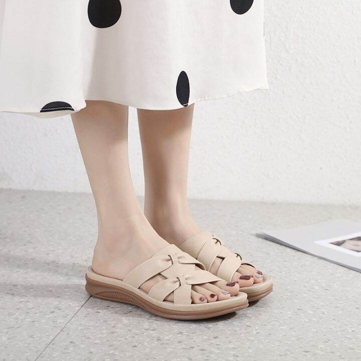 d637-5-new-2023-europe-and-the-states-is-cool-procrastinate-female-cross-border-leisure-light-big-yards-retro-wedges-comfortable-sandals