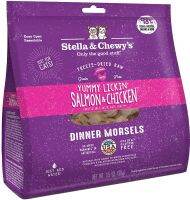 อาหารแมวอบแห้ง Stella &amp; Chewys Yummy Lickin Salmon &amp; Chicken Dinner Morsels Freeze-Dried Raw ขนาด 510 g จากอเมริกา