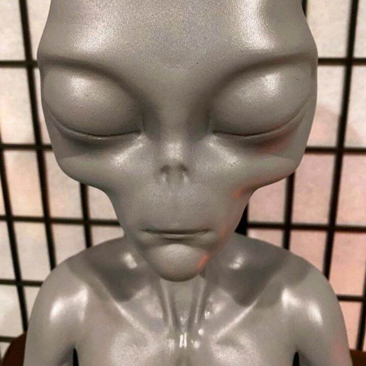 witchcraft-meditation-alien-statue-mini-resin-ornament-alien-garden-home-office-yard-art-decor-for-indoor-outdoor