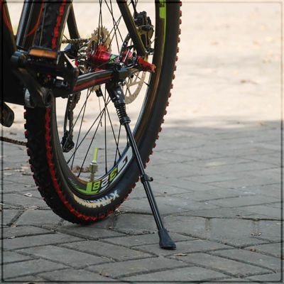 【Worth-Buy】 จักรยานสีดำจักรยานแบบมีขาตั้งจักรยานอะลูมิเนียมตะแกรงที่จอดจักรยานใช้ได้กับจักรยานขนาด16 20 24 26 700c