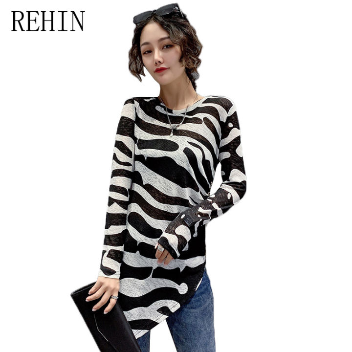 rehin-เสื้อยืดผู้หญิงพิมพ์ลายทางคอกลมแขนยาวที่ไม่สม่ำเสมอบางสง่างาม