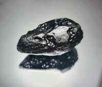 สะเก็ดดาว(Tektite) "อัญมณีศักดิ์สิทธิ์แห่งพระกฤษณะ" น้ำหนัก 76.25 g. ขนาด 19.8*18.3*31.2 mm. พลอยแท้ 100 % เนื้อดี ราคาถูก