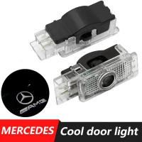 2x รถยนต์ LED ประตูโลโก้โปรเจคเตอร์ยินดีต้อนรับแสงผีเงาโคมไฟสำหรับ Mercedes Benz C-Class W203 ซีดาน W203 เกวียน SLK-Class R171 Coupe SLR-Class r199 Coupe CLK-Class w209 Coupe Maybach w240 ซีดาน