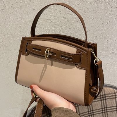 French small bag handbag texture portable small bread is popular this year the new 2021 boom senior feeling inclined shoulder bag