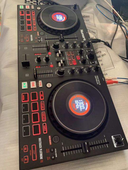 Luma NUMARK MIXTRACK PLATINUM FX digital entrylevel controller disc