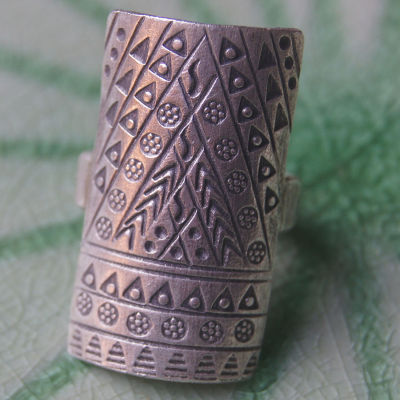 Use with beauty as a valuable souvenir. ring pure silver Thai Karen hill tribe silver hand made Size 8 and 8.5