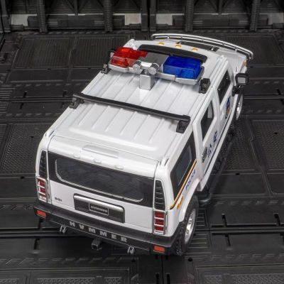 1:24 Hummer H2ตำรวจจำลองล้อแม็กรถยนต์รุ่น D Iecast โลหะของเล่นยานพาหนะเสียงและแสงคอลเลกชันเด็กของขวัญตกแต่ง
