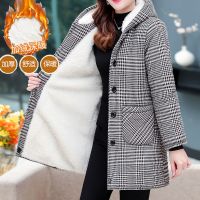 [COD] Middle-aged and elderly womens winter cotton-padded jacket plus velvet thickened clothes foreign style new plaid hooded warm