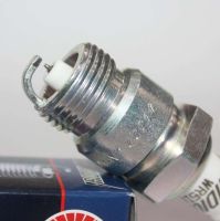 Original-genuine◐ NGK iridium spark plug WR5IX is suitable for Delica 2.0L Fulika EQ491 engine