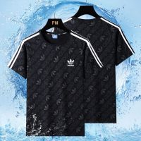 Adidasˉnew มีสำหรับทั้งหญิงและชายสั้นกีฬาใหม่ฤดูร้อนขายดีเสื้อยืดคอกลมพิมพ์ลายโลโก้โคลเวอร์ลำลองทั้งหมดเสื้อนักเรียนแฟชั่น