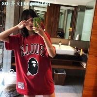 BAPE เสื้อยืดแขนเสื้อแขนสั้นคอกลมคอตตอนลายพรางหัวอัศวินสำหรับผู้ชายและผู้หญิงพิมพ์ลายตัวอักษรหัวอัศวินลายพรางคลาสสิกโลโก้ยอดนิยม