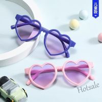 【hot sale】❉✢ D03 2022 New Korean Candy Kids Sunglasses Cute Heart Shape Sun-Resistant Sunglasses Fashion Party Baby Glasses