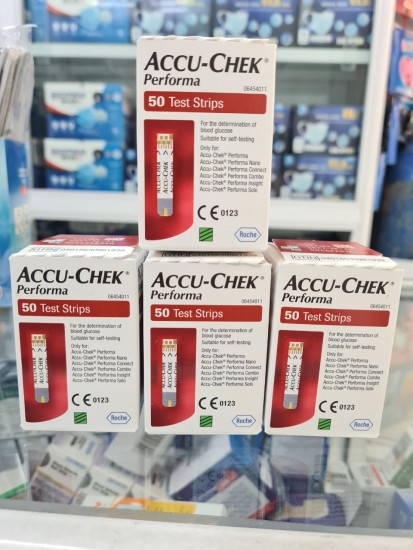 Que thử đường huyết accu chek performa 50 que - ảnh sản phẩm 1