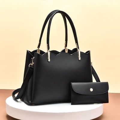 Female bag contracted pure color handbag large capacity of new fund of 2021 autumn winters is the bride middle-aged mother female bag bag atmosphere
