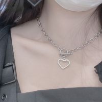 Retro Punk Hollow Love Pendant Choker Exaggerated Thick Chain Necklace Womens Girls Fashion Jewelry Accessories